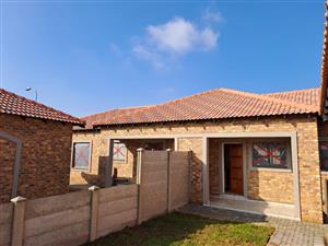 Townhouse Rental Monthly in Riversdale