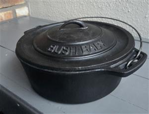 Bush Baby cast Iron pot