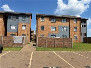 Townhouse For Sale in Sky City