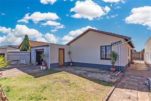 House For Sale At Protea Glen Ext 24
