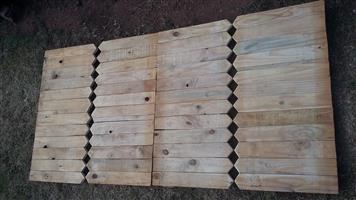 Picket fence available for a bargain price. 900 x 450 x 22mm New. 