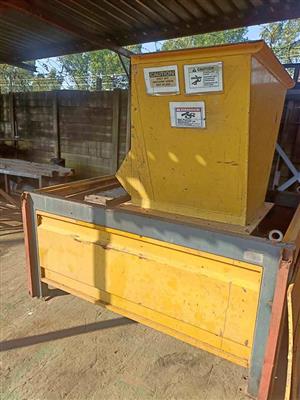 Double shaft shredder for sale