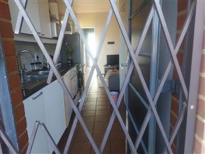 INVESTORS OPPORTUNITY- 1 BEDROOM APARTMENT AT BO-DORP