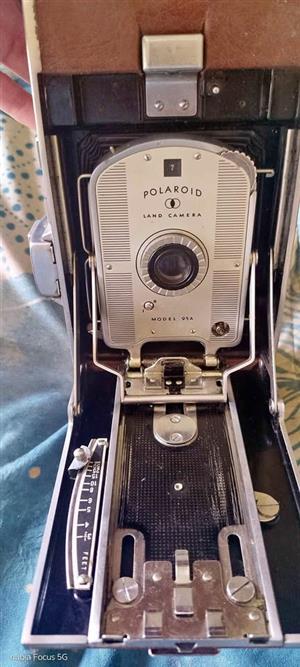  Vintage Polaroid Land Camera Model 95A – 1950s