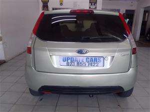 2013 Ford Figo 1.4 Gold color  Manual, Petrol 78000km 
