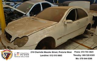 Mercedes Benz C320 W203 used spares and used parts for sale / Stripping