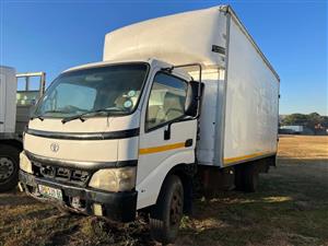 2006 Toyota Dyna 7-145 4 ton van body
