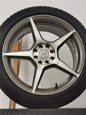 4-hole R17 rims and tyres 