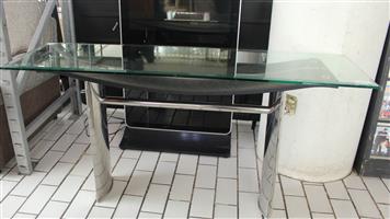 ENTRANCE TABLE S0613