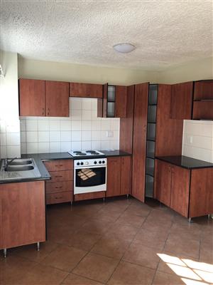 Twee Slaapkamer Duplex in Pretoria Tuine te Huur