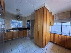 PROPERTY SHARE! PERFECT LOCATON!