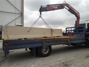 Truck and crane hire 8 tonner