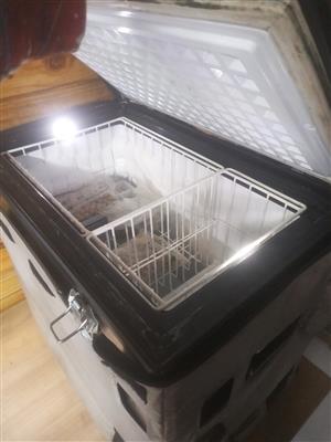Snomaster 80L Camping 4x4 Fridge /Freezer 12v and 220v