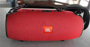 JBL XTREME 5 PORTABLE BLUETOOTH SPEAKER W/ CHARGER IN BAG S065114A