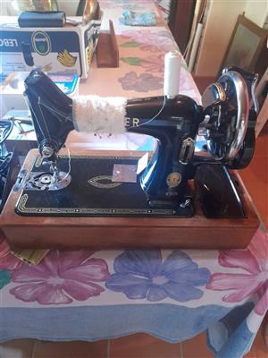 Sewing machine vintage