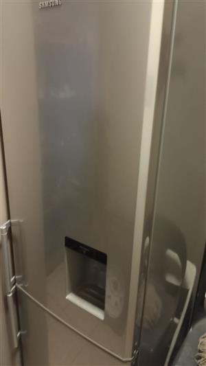 Samsung Fridge for Sale