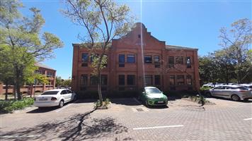 Administration First Floor 184m Office That Balances Privacy and Practicality