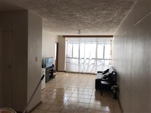 1.5 Bedroon flat in Pretoria, Sunnyside for Sale.