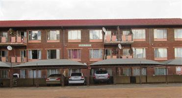Apartment For Sale in Witpoortjie