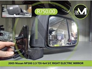 2005 NISSAN NP300 2.5 TDi 4x4 S/C RIGHT ELECTRIC MIRROR - MV0662