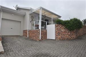 Elegant Three bedroom townhouse for sale