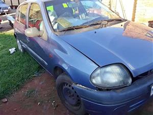 Renault Clio 1 stripping for spares