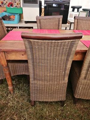 Vintage.. Family size dining table and chairs