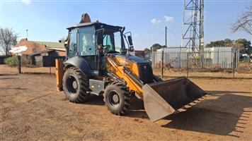 USED 2023 CASE 570V 4X4 TLB FOR SALE 