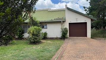 House For Sale in Die Heuwel