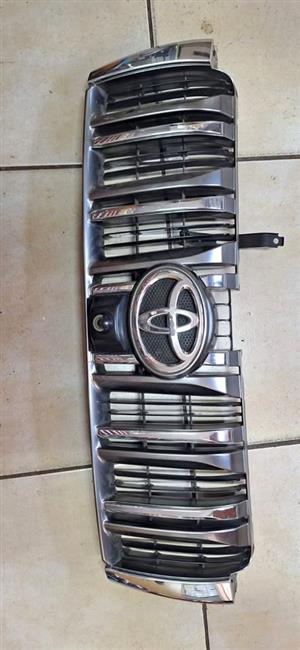 Toyota prado front grille