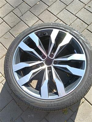 VW Tiguan mag 20 IN | original used vw rim