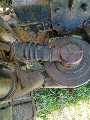 I am selling BMW dolfin 1995 model parts from my car