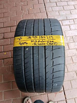 2x 19 mitchelin Porche tyres