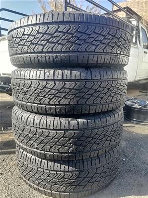 255 70 17 Continental Crosscontact AT (USED TYRES)