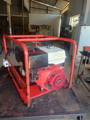 HONDA GX390 Generator 5.5 Kva for sale in mint condition well looked after 