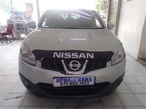 2011 Nissan Qashqai 1.6 Acenta Manual silver color PETROL  