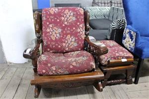 BROWN ROCKING CHAIR W/STOOL S066940A