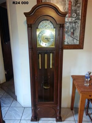 Urgos Western Germany  Grandfather Clock (585x320x1945)