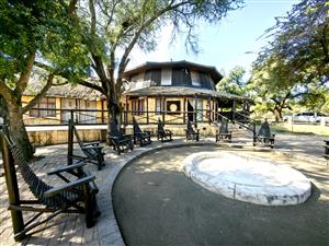 Swartruggens! Magnificent All-In-One Farm!