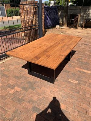 10 seater dining table for sale