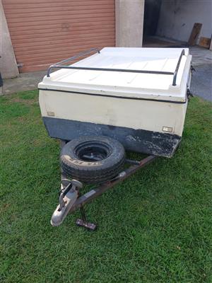 Trailor compacta fiberglass 1.5 x 1.2 m for sale neg 