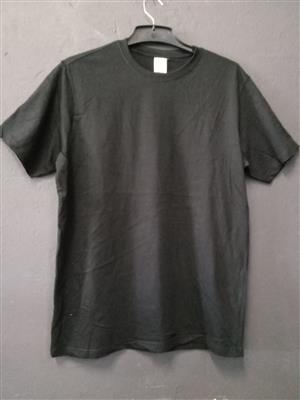Quality Black Round Neck T-shirts For sale 