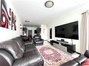 Apartment For Sale in Greenstone Gate
