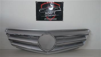Mercedes E-Class (W213) grille