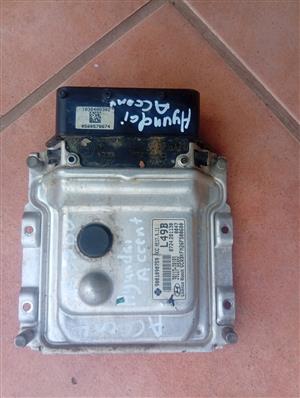 Hyundai accent ECU computer box 