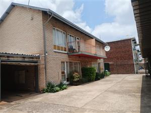 Townhouse For Sale in Queenswood