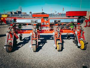 Maize/Bean Planter