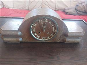 Mechanical clock needs some tlc make me an offer or swop