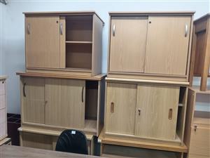 Oak credenza's