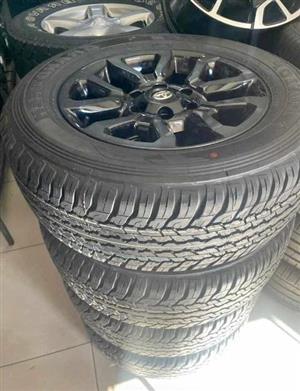 18inch Toyota Legend 50 RS original mags with brand new 265/60/18 Dunlop Grandtrek A/T 